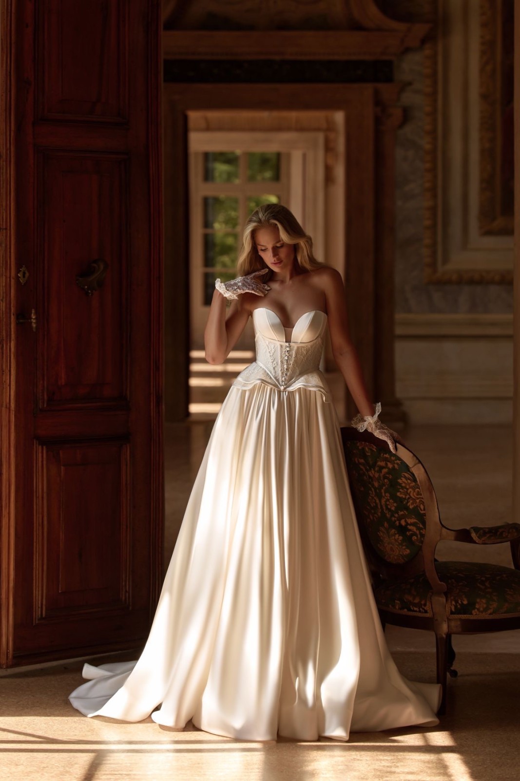Robe de mariée trapèze en satin mikado Marseille 