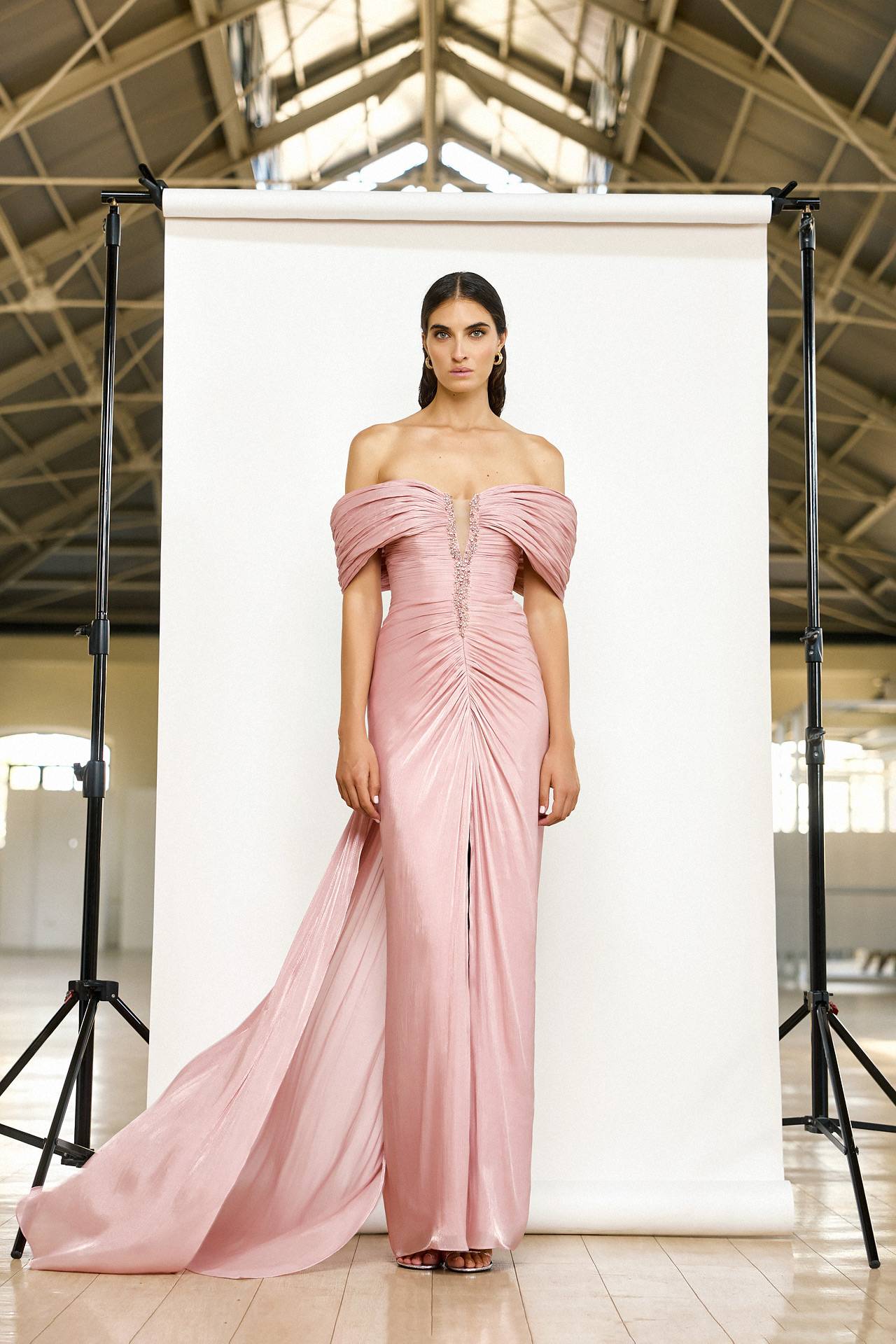 Robe de soirée longue avec décolleté V plongent Marseille près d'Aubagne