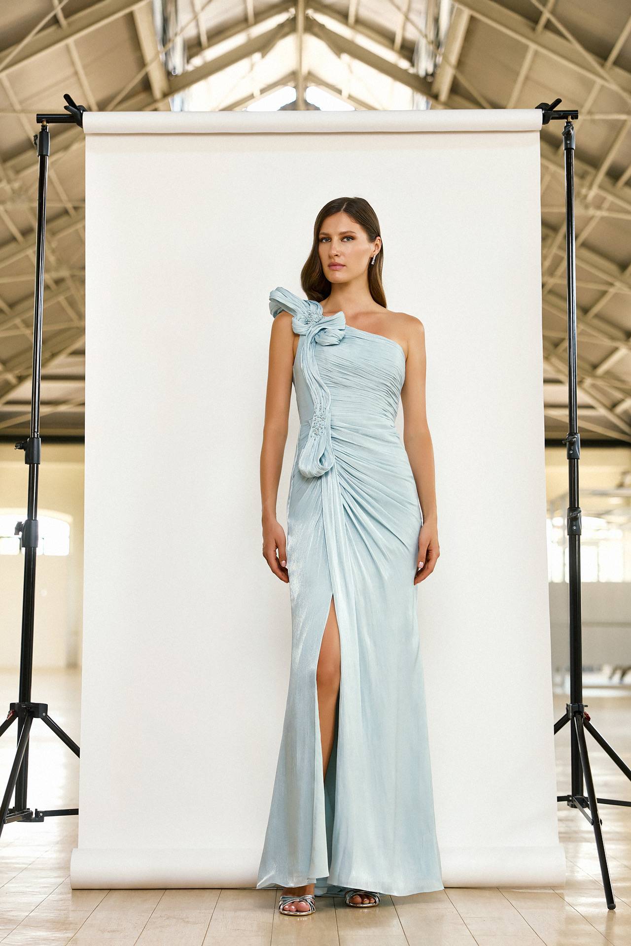 Robe de soirée longue asymétrique Marseille près d'Aubagne