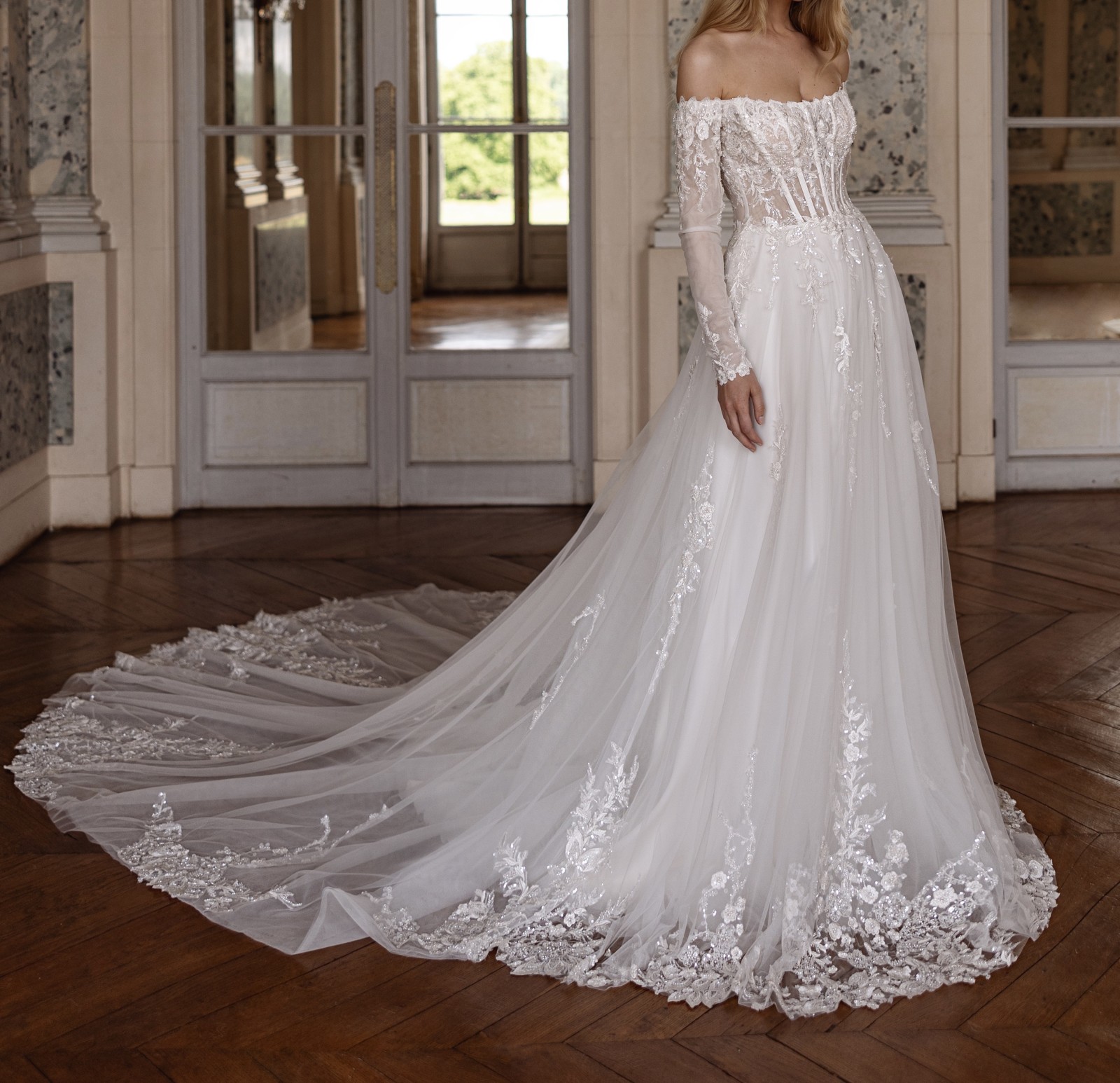 Robe de mariage sirène fait main et sur-mesure à Monaco