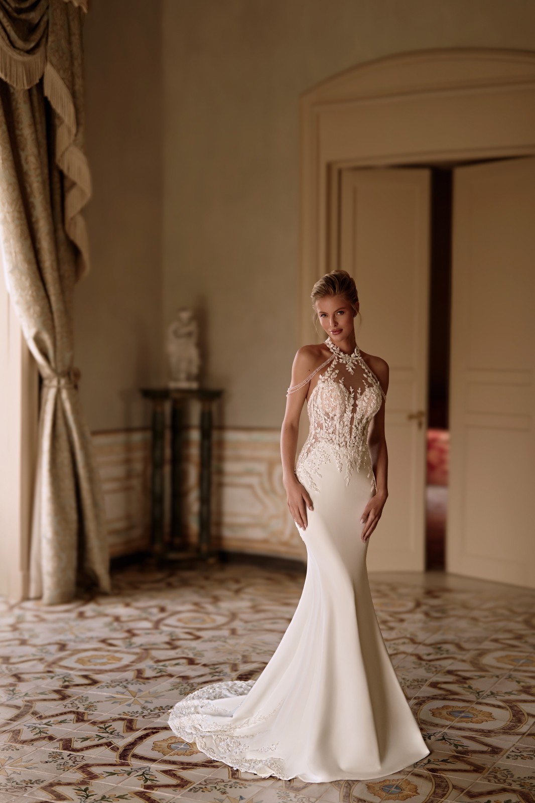 Robe de mariée sirène en crêpe à Marseille centre ville