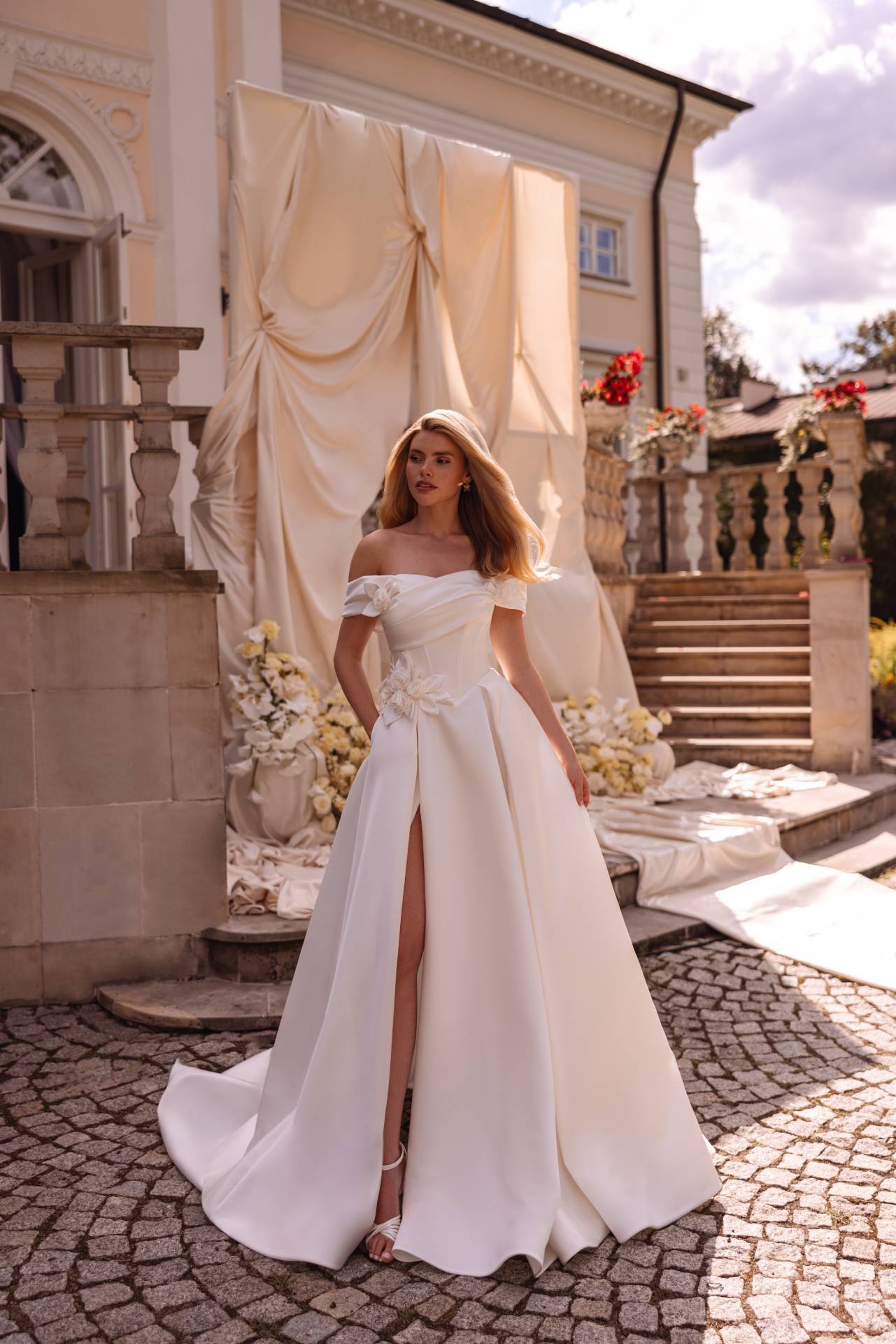 Robe de mariée princesse MALVARIA en satin mikado Marseille
