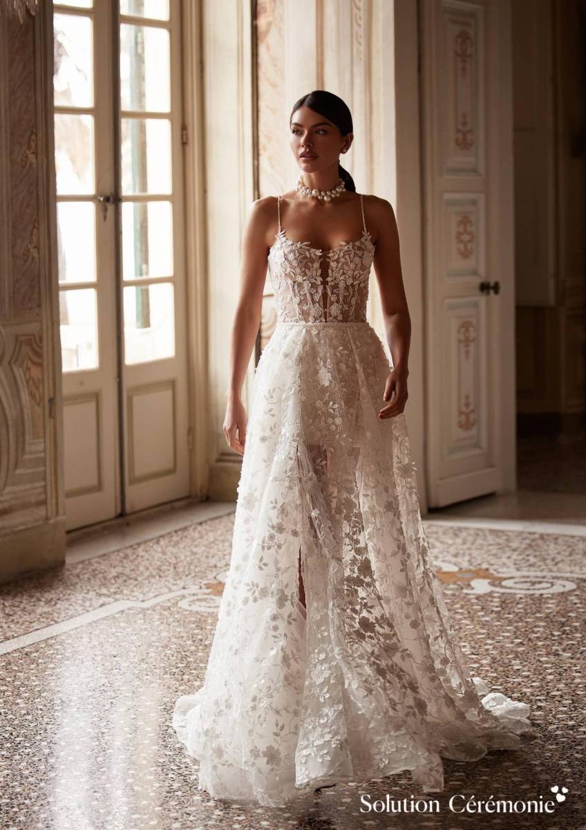 Robe de mariée civile 2-en-1 courte et longue près de Montélimar à Marseille