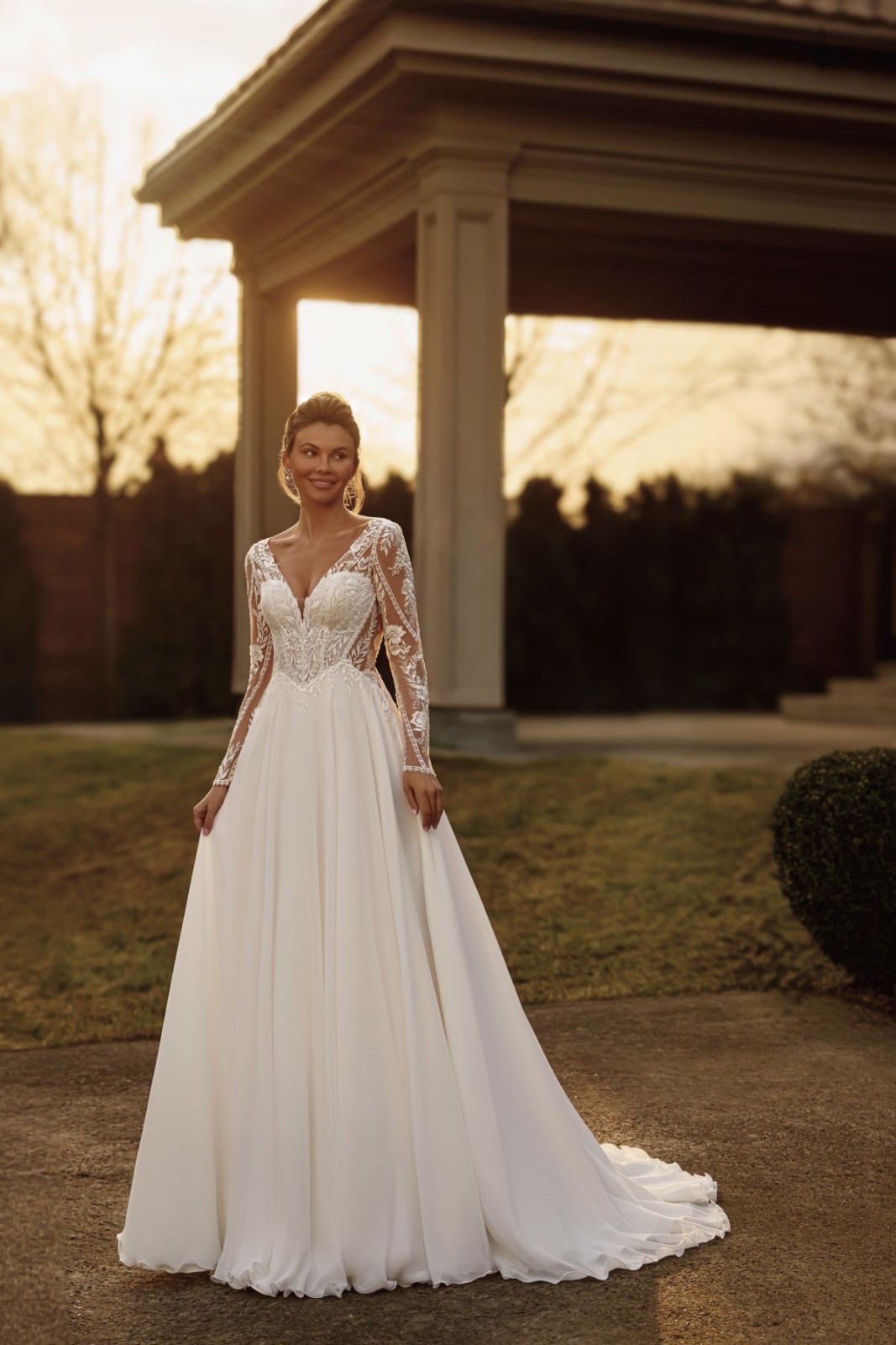 Robe de mariée bohème fluide à Marseille