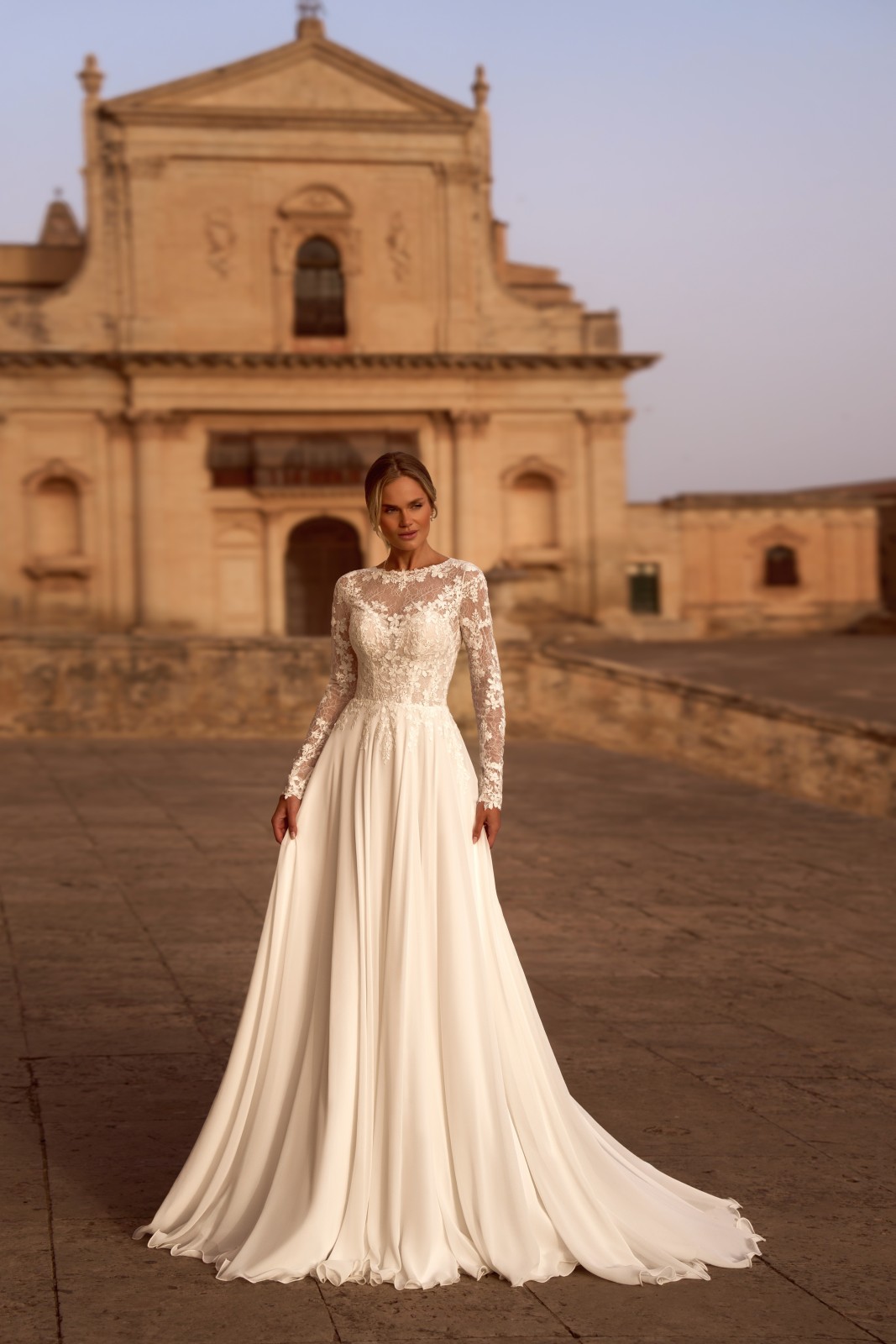 Robe de mariée bohème en mousseline fluide Marseille centre ville 