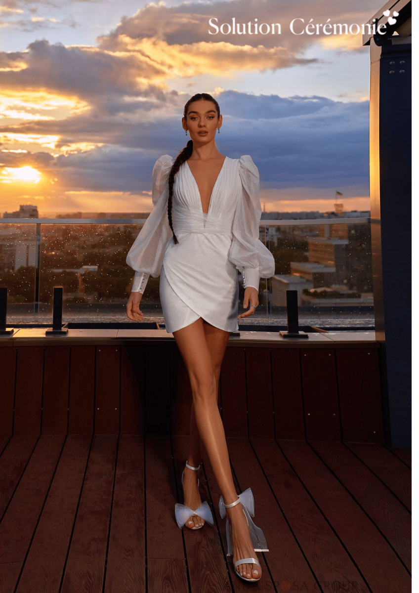 Robe de mariage civile décolleté en forme de V à Marseille