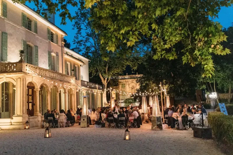 Salle de réception dans un domaine champêtre Marseille