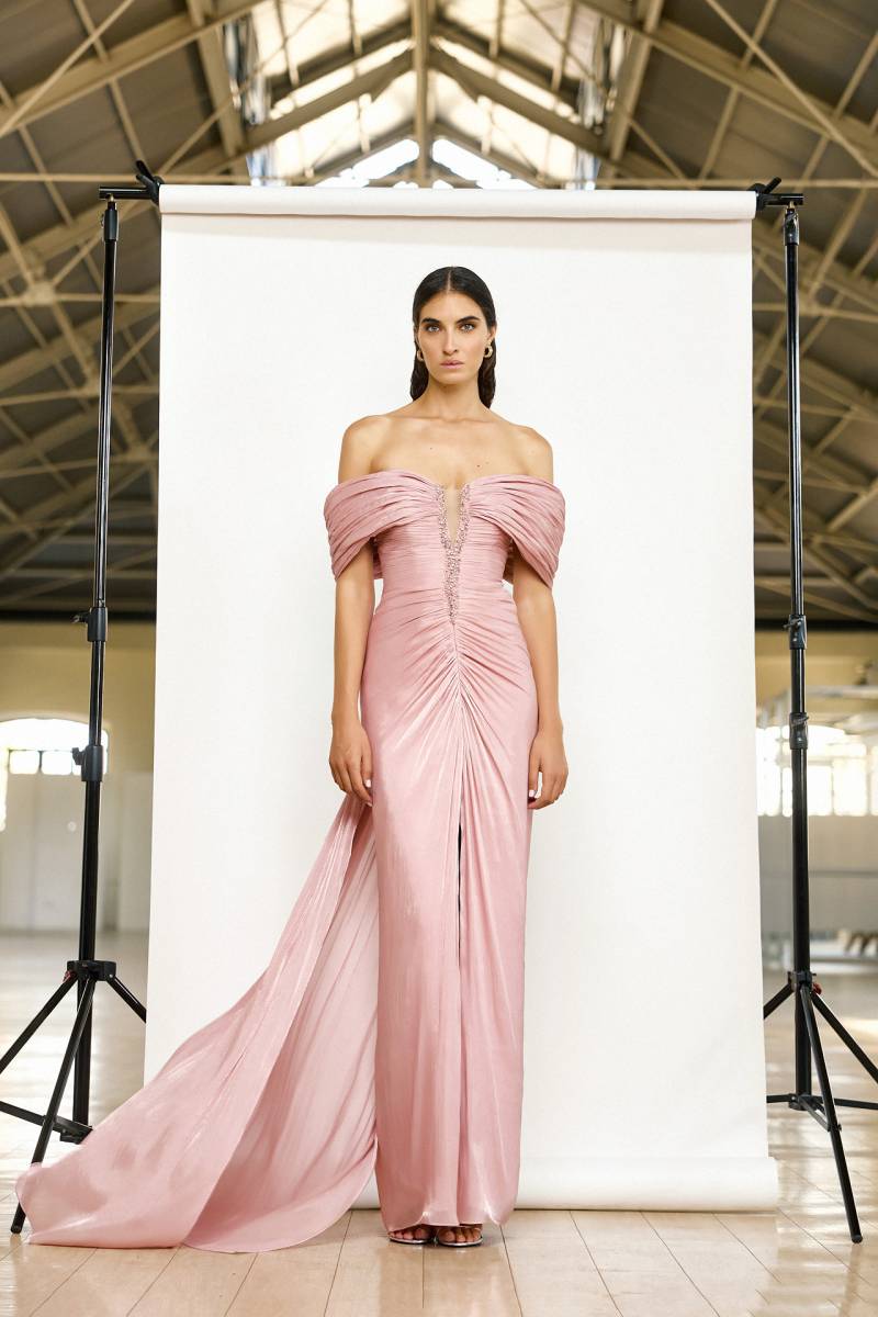 Robe de soirée longue avec décolleté V plongent Marseille près d'Aubagne