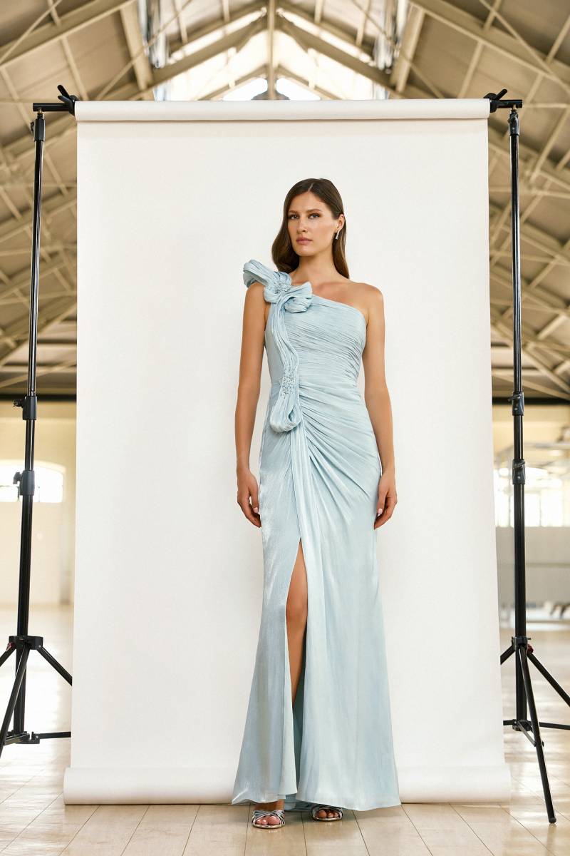 Robe de soirée longue asymétrique Marseille près d'Aubagne