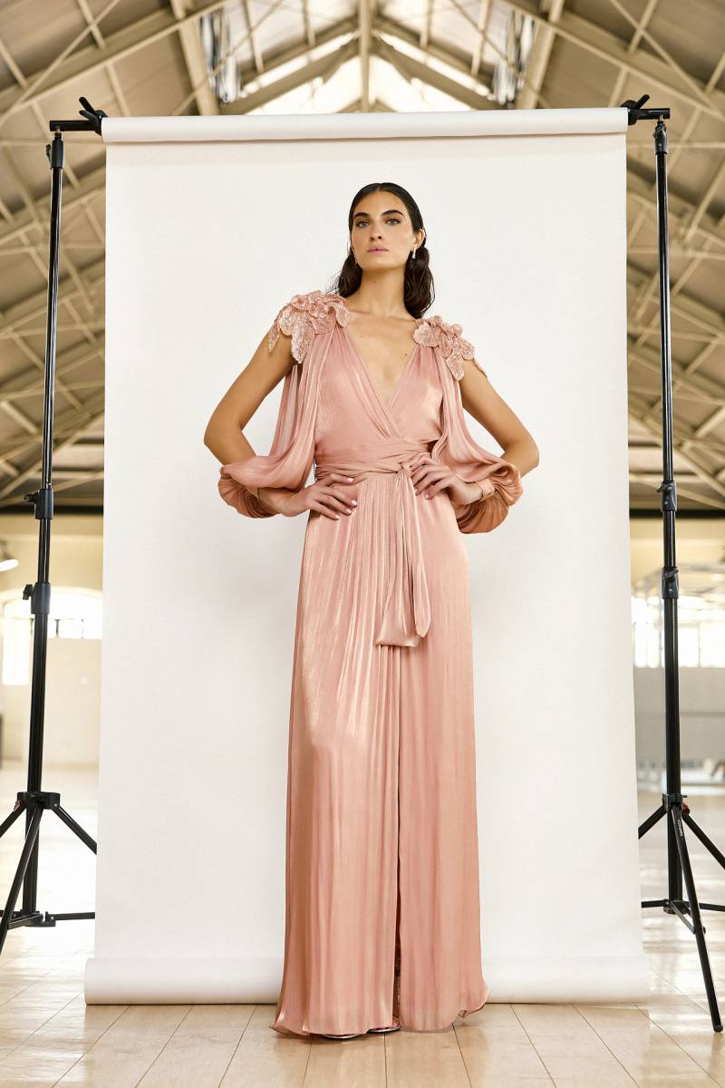 Robe de gala longue et fluide à Marseille centre-ville