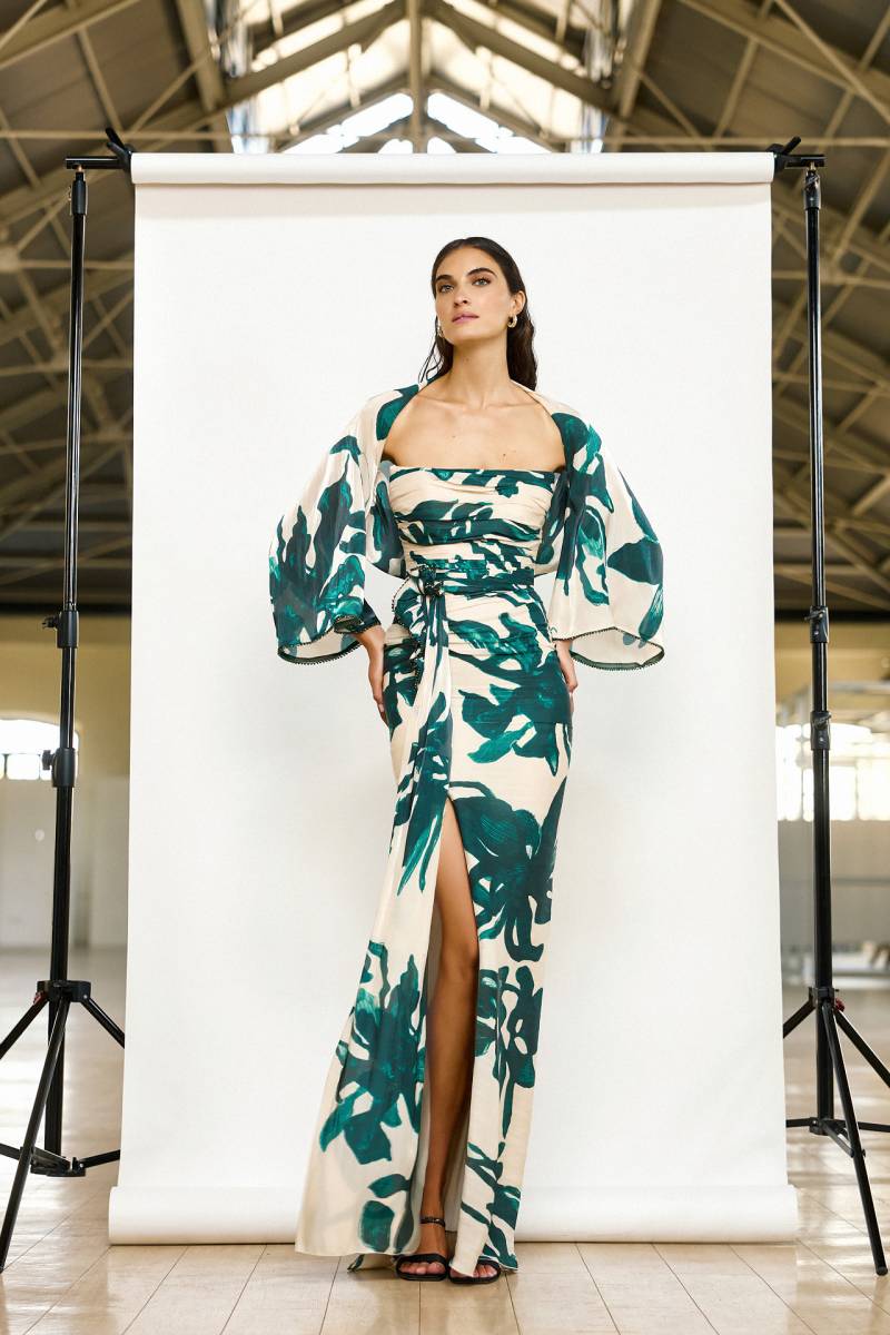 Robe de cocktail longue près du corps pour mariage bohème à Marseille