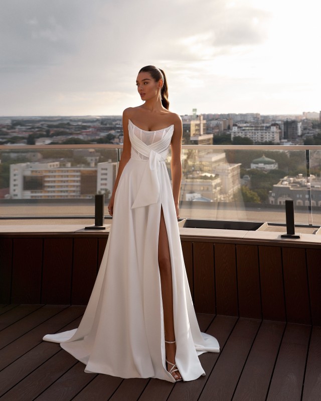 Robe de mariée trapèze en satin à Marseille