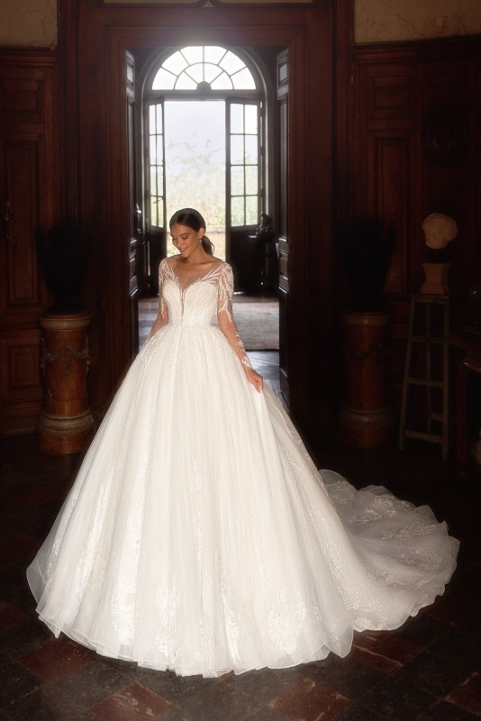 Robe de mariée princesse en tulle avec manches longues Marseille 