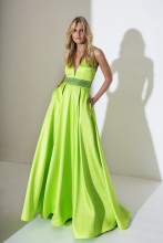 Best Sellers - Solution Cérémonie - Trouver une robe de mariée avec décolleté plongeant à Marseille 13012 en PACA